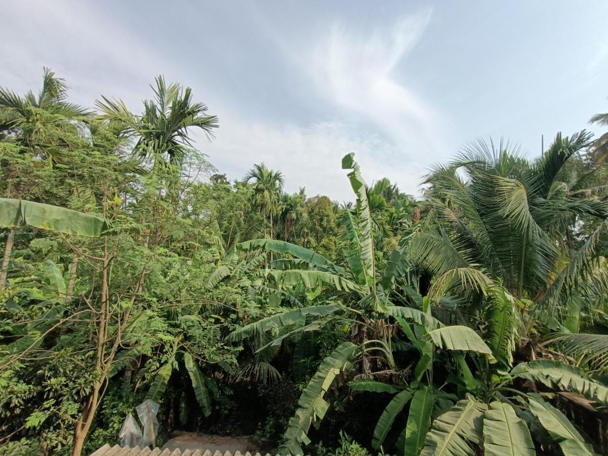 Shree Nivas Home Stay ศรีวาร์ธัน ภายนอก รูปภาพ