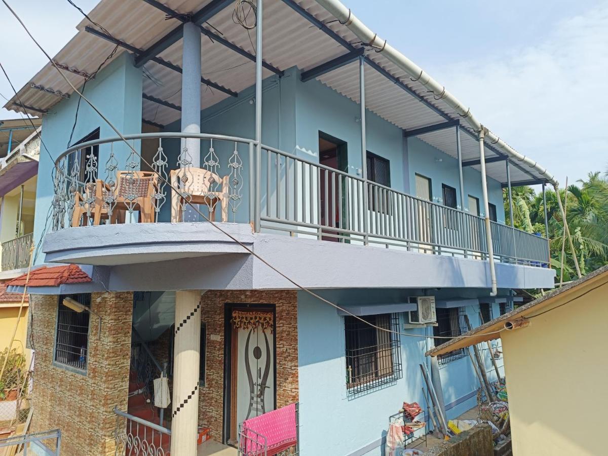 Shree Nivas Home Stay ศรีวาร์ธัน ภายนอก รูปภาพ