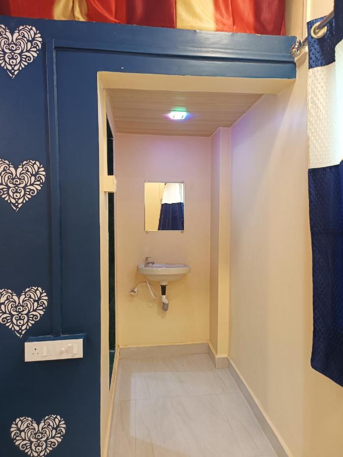 Shree Nivas Home Stay ศรีวาร์ธัน ภายนอก รูปภาพ