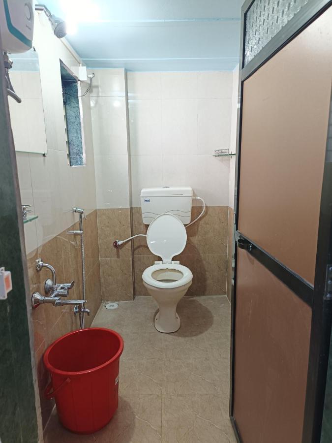 Shree Nivas Home Stay ศรีวาร์ธัน ภายนอก รูปภาพ